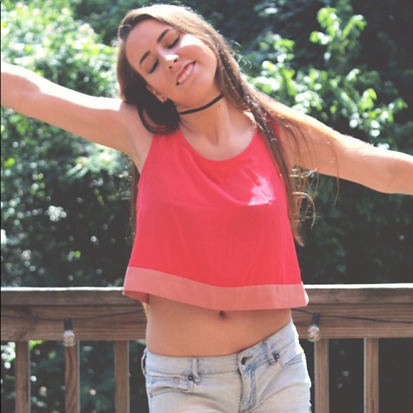 ☆ BB Dakota Pink Crop ☆ - Picture 3 of 4